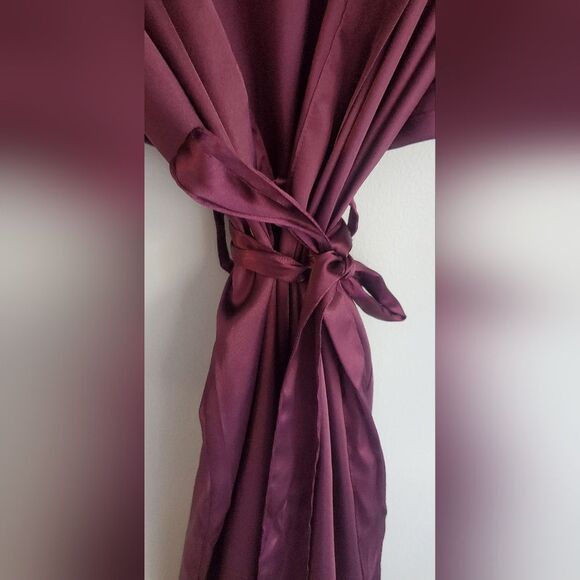 Davids Bridal Elegant Wine Color Women's Robe Plus Size 1x/2x - Picture 4 of 7